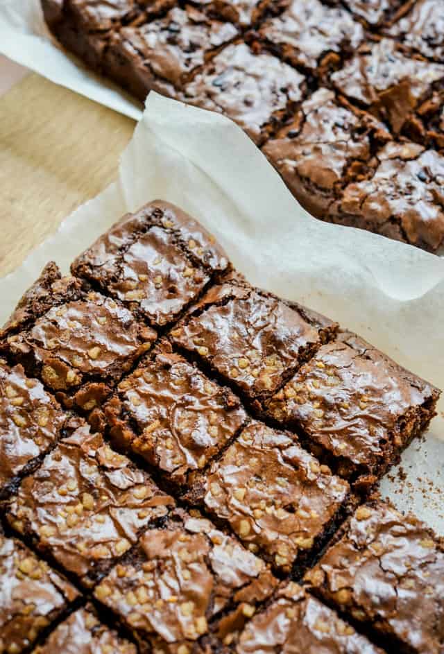 espresso brownies 2|photo-1515037893149-de7f840978e2